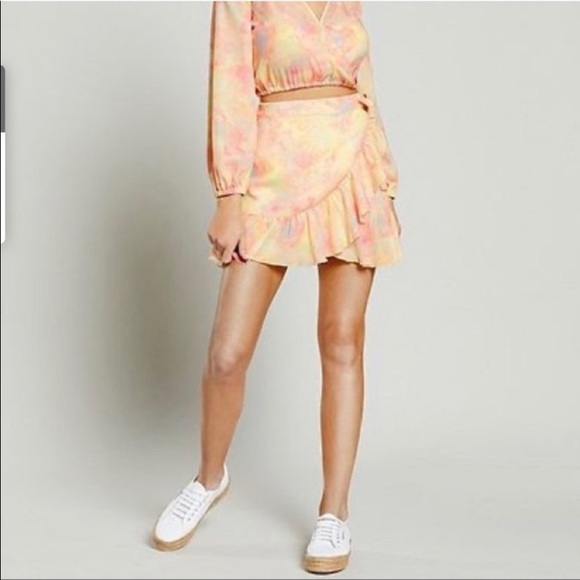 Chelsea & Violet Pastel Watercolor Balloon Sleeve Crop Blouse Wrap Skirt Set - Picture 3 of 14